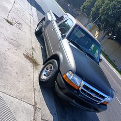 //// Ford Ranger 1999/////$3800