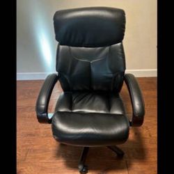 La-Z-Boy Bradley Bonded Leather Executive Chair w Free Extra Seat Cushion