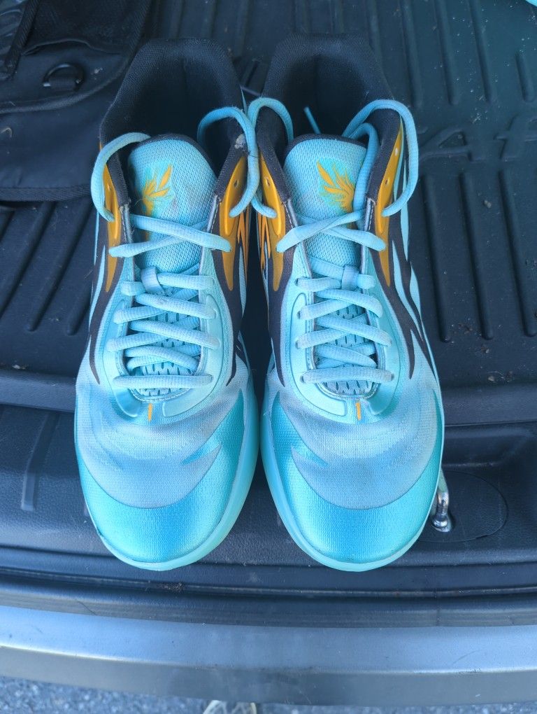 Men's Size 11 Puma MELO Mid Top Sneakers