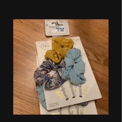 Set Of Scrunchies 