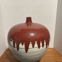 Ceramic Pot With Drip Glaze Design 