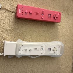 Wii Remotes ( 1 Working Other Needs Repairs ) 