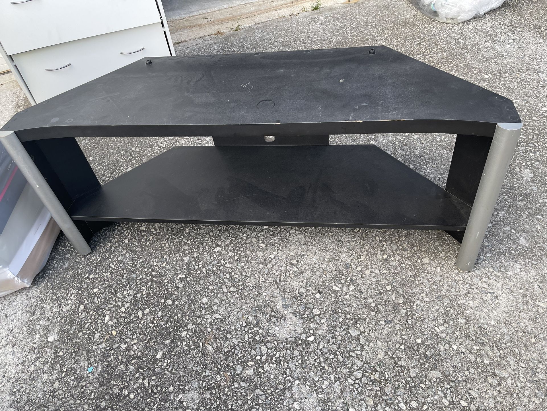 FREE!!!!! Tv Stand