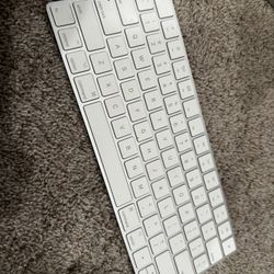 Apple Magic Keyboard