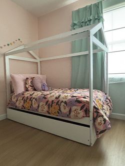 Set of 2 Twin House Beds + Memory Foam Mattresses – One with Trundle