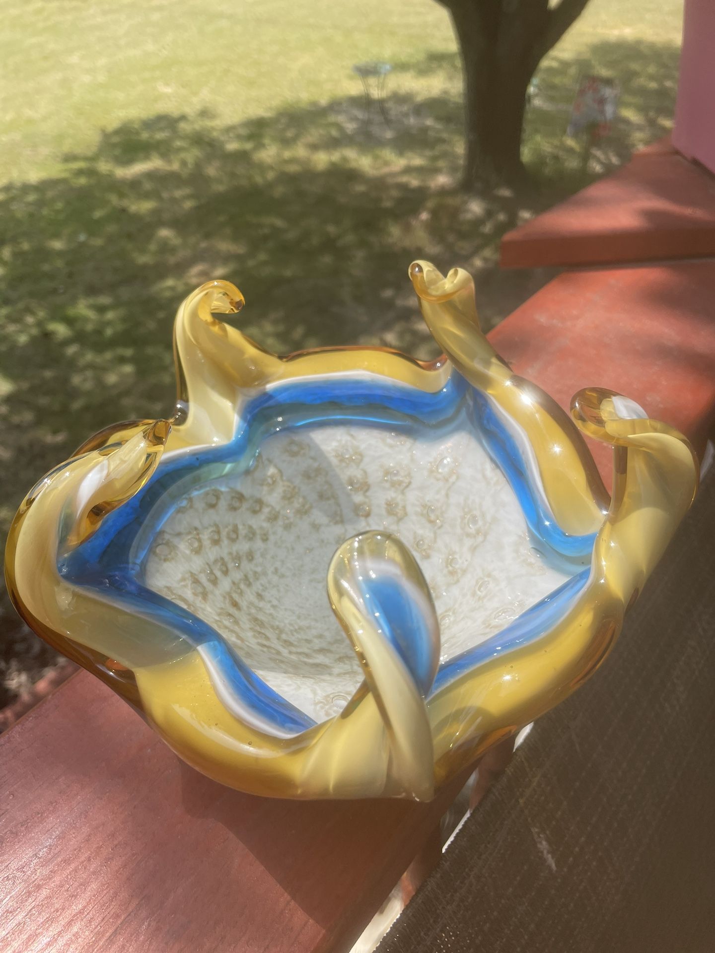 Beautiful Murano Bowl (internal cracks, see pics)