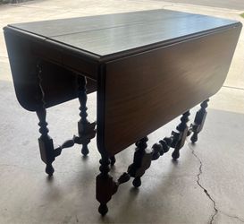 Jacobean Revival Mahogany & Gum Wood Gate-leg Extension Dining Table (With 4 Original Leaves)