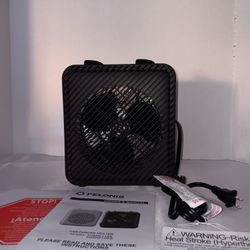 New, In Damaged Box, Pelonis Black Small Fan Forced Heater