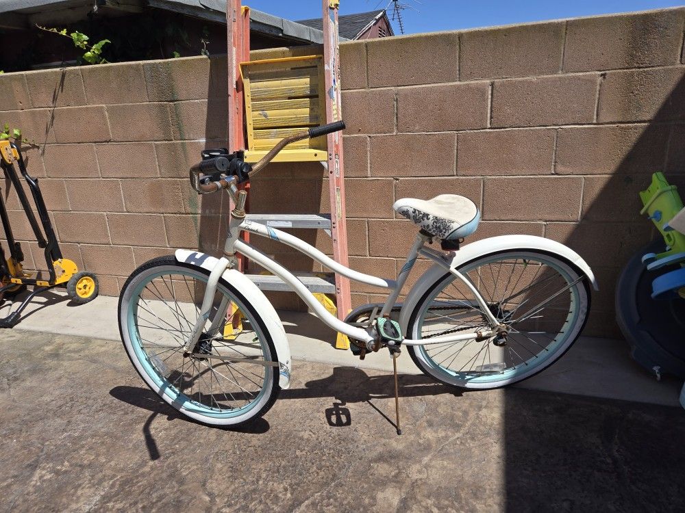 Beach Cruiser Bike