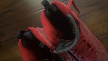 Boys Size 7Y Jordans