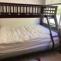 Queen And Twin Bunk Bed Set