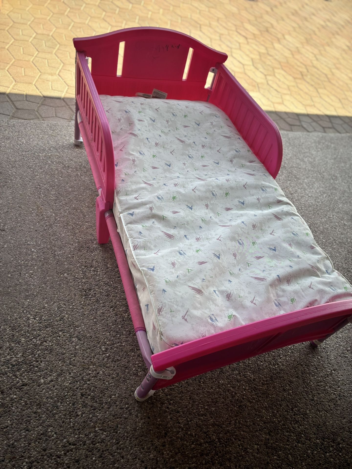 Pink Toddler Bed With Mattress