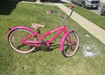 Nirve Limited Edition Hello Kitty Beach Cruiser