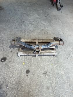 2007-2013 Chevy Silverado 1500 / GMC Sierra 1500 Tow Hitch - Trailer Hitch OEM