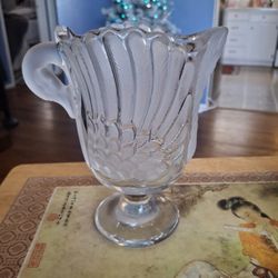 BEAUTIFUL Vintage  MIKAS FROSTED LEAD CRYSTAL  SWAN