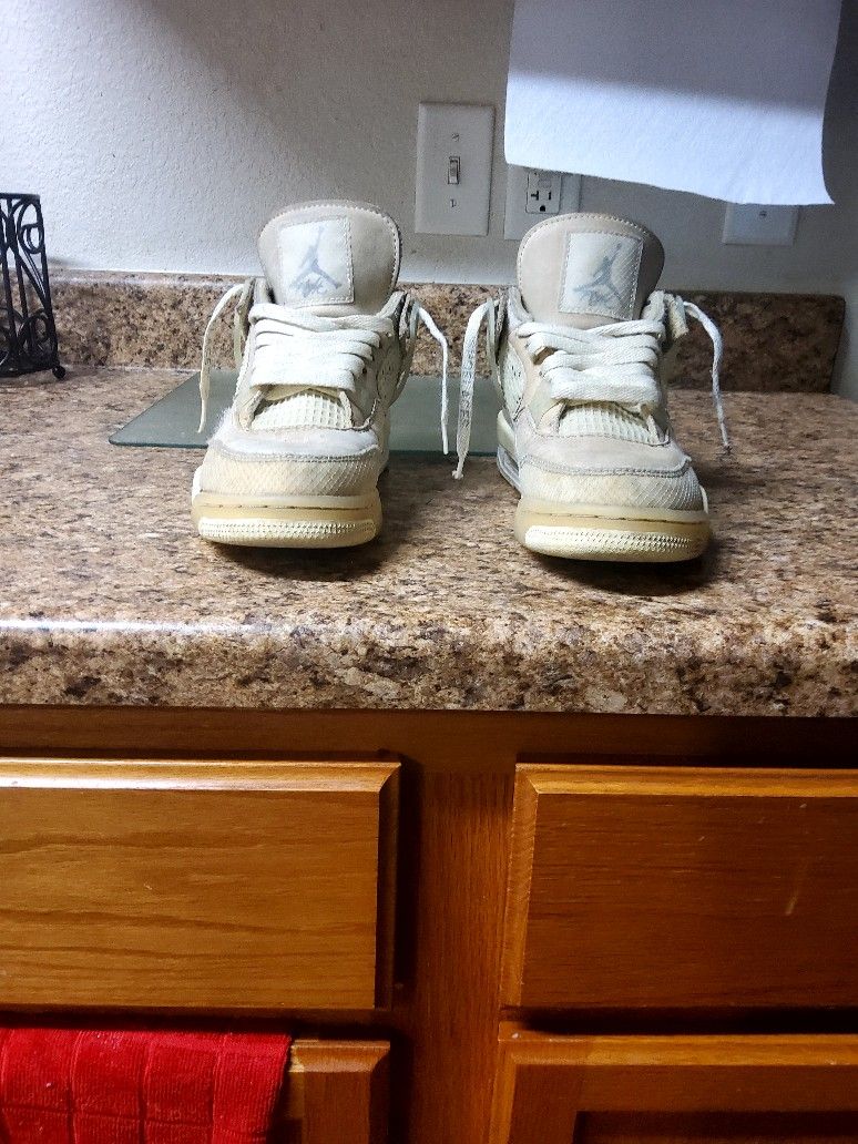 Jordan 4 Off White