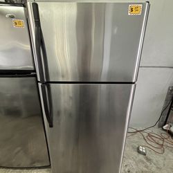 KENMORE 30” TOP AND BOTTOM REFRIGERATOR 