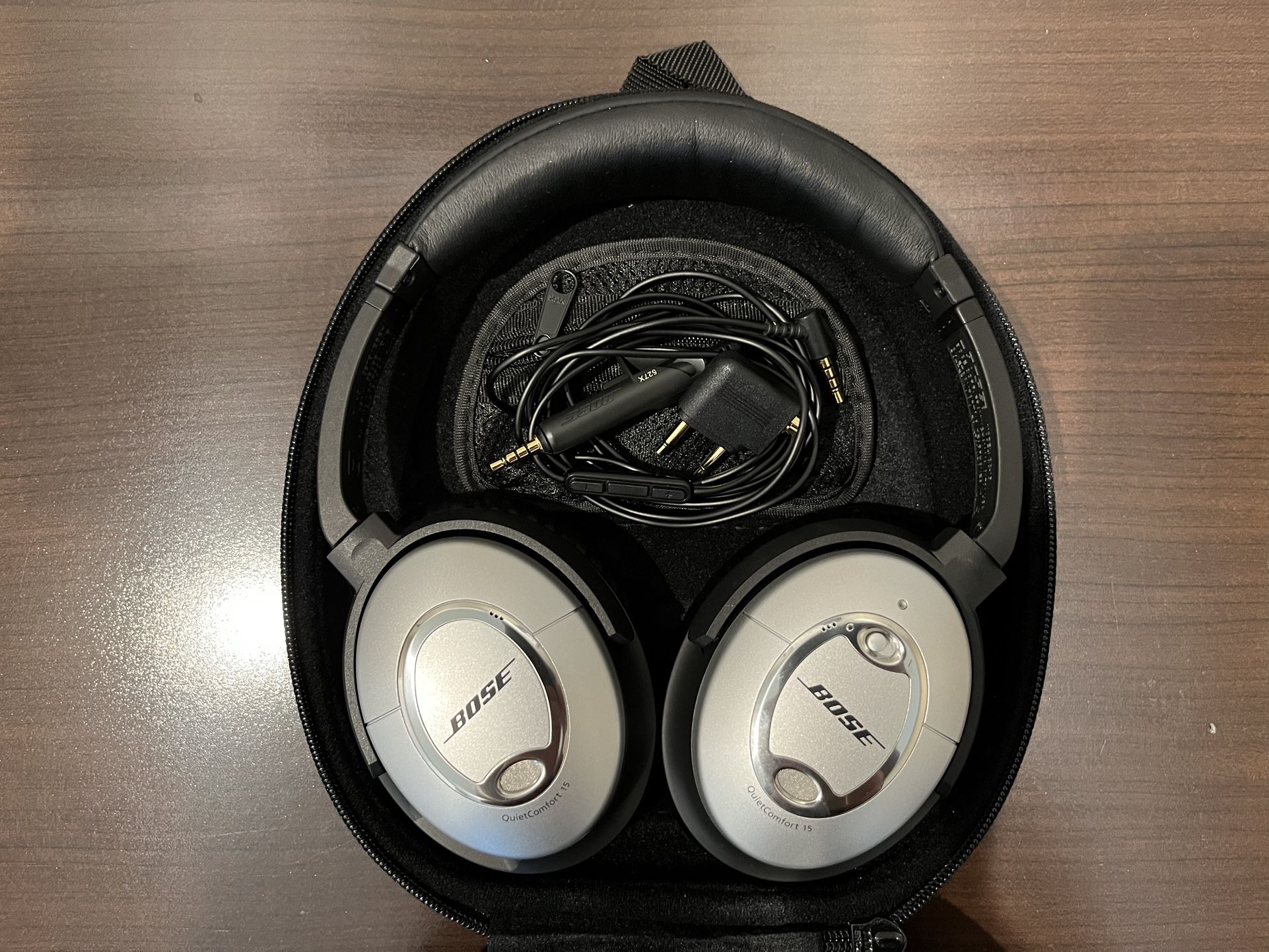 Bose Quiet Comfort 15 Noise Cancelling Headphones
