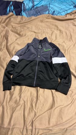 Boys Nike windbreaker