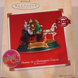 Hallmark Christmas Ornament Dated 2002--Horse Of A Different Color