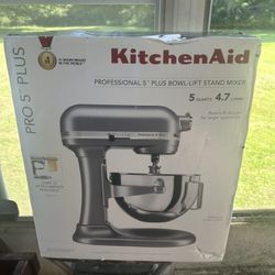 Kitchen Aid  Unopend Box 