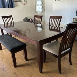 Kitchen dining room table set With chairs 