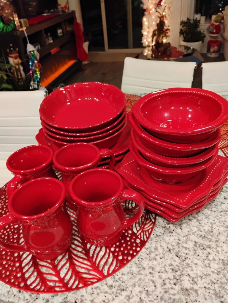 Red Pavilion Princess House Dishware Set (20) Pieces