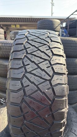 Nitto 285/70/17 Set