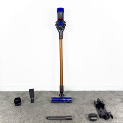 Dyson V8 Absolute Handheld Stick Cordless Vacuum Cleaner w/ attachments 