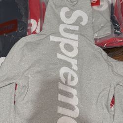 Supreme Hoodie