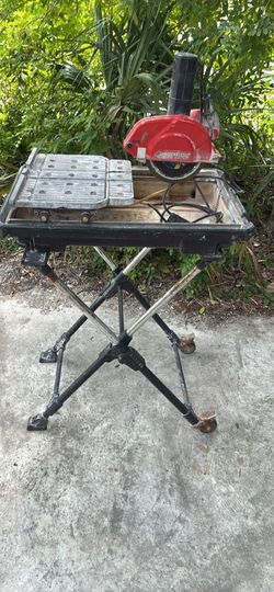 Husky Wet Tile Saw With Stand For Sale in Port Richey