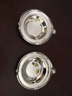 2 Wm Rogers 948 bowls