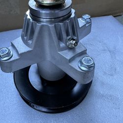 US Replacement Part for Spindle SP207-889 for Huskee 762F LT3800, for Murray M115-38 M125-38 M135-38 M195-46 Spindlepart#526495