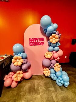 Balloon arch