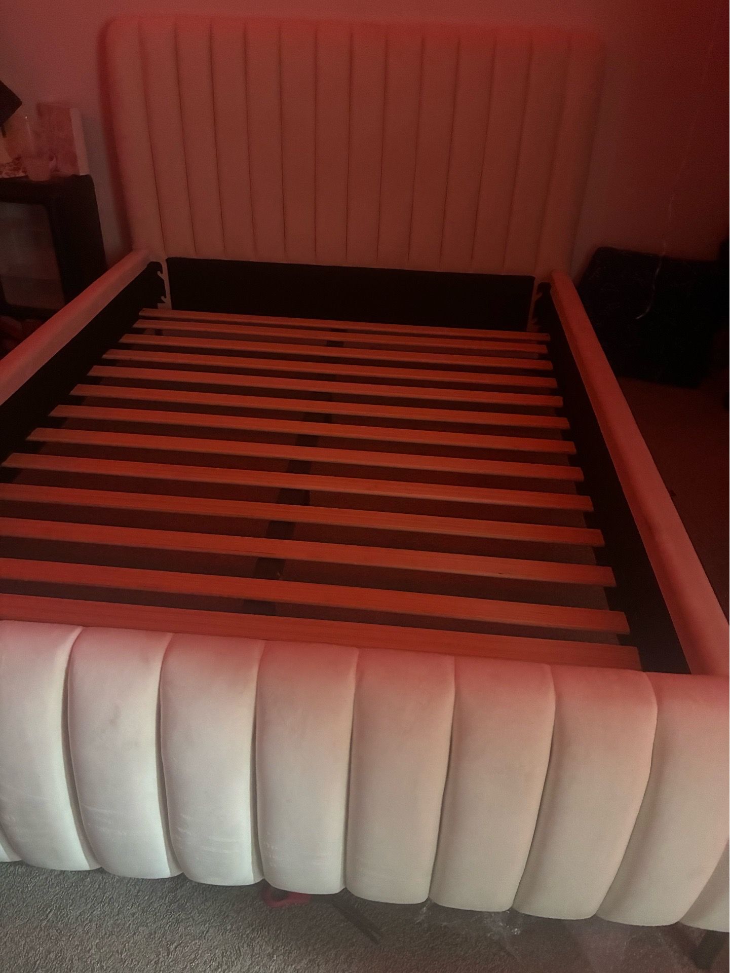 Full size bed