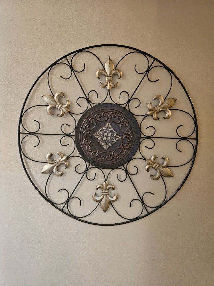 30" Metal Wall Art
