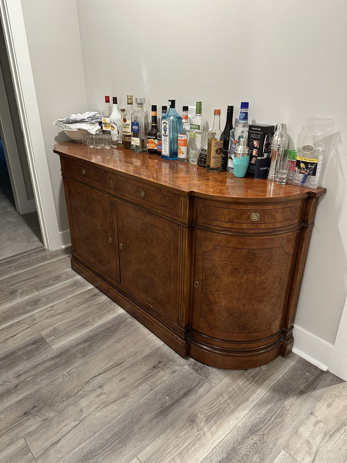 Credenza