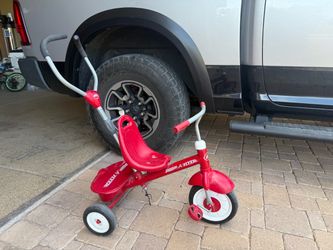 Radio Flyer Ready to Ride Folding Trike for Toddlers with Streamers, Red, Ages 1 ½ - 3 Years Tricycle- Used