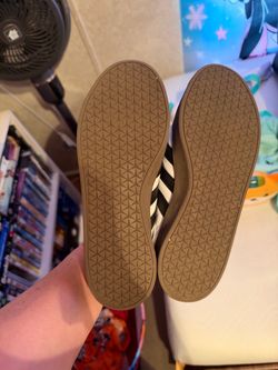 Ladies sneakers