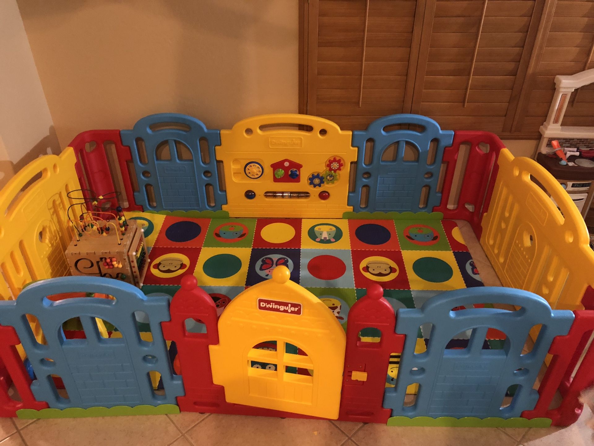 Dwinguler Castle Playpen Rainbow Dwinguler Large Castle Playpen