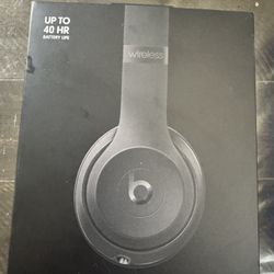 Beats Solo 3 open box