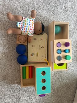 Lovevery  11-12month The Thinker Play Kit