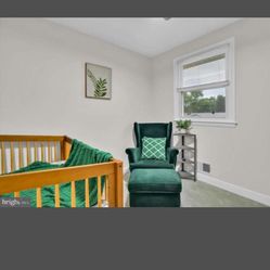 Green Chair With Ottoman 