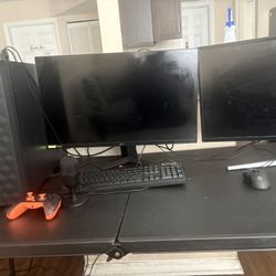 Gaming Pc & Two Monitors
