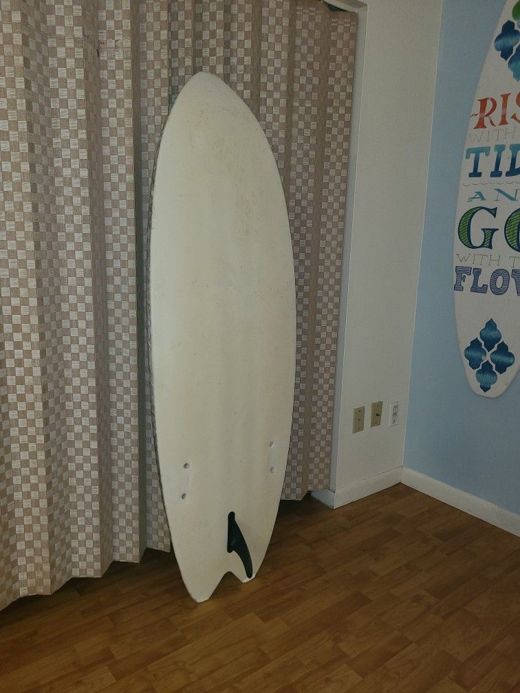 Surfboard - Soft Top - ONLY $75