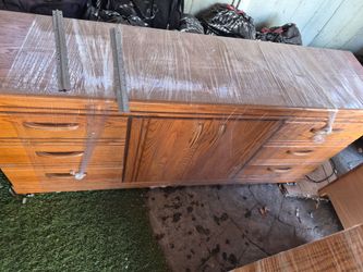 Whole set dresser