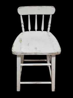 Vintage wood shabby chic kid's chair