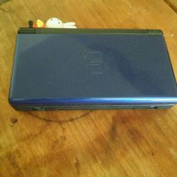 Blue Nintendo Ds Lite. 