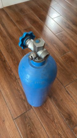 10 lb bottle