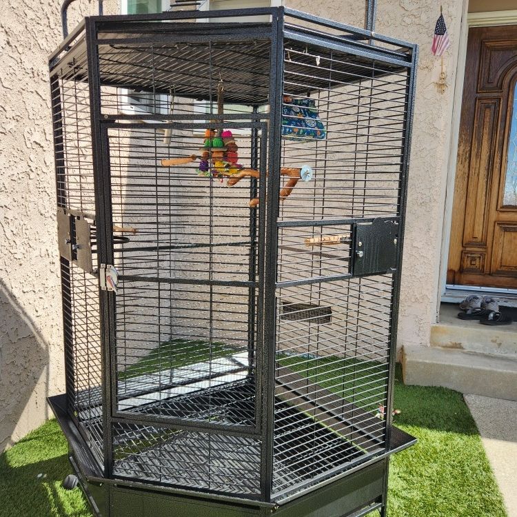 A&E Corner Bird Cage Great Condition